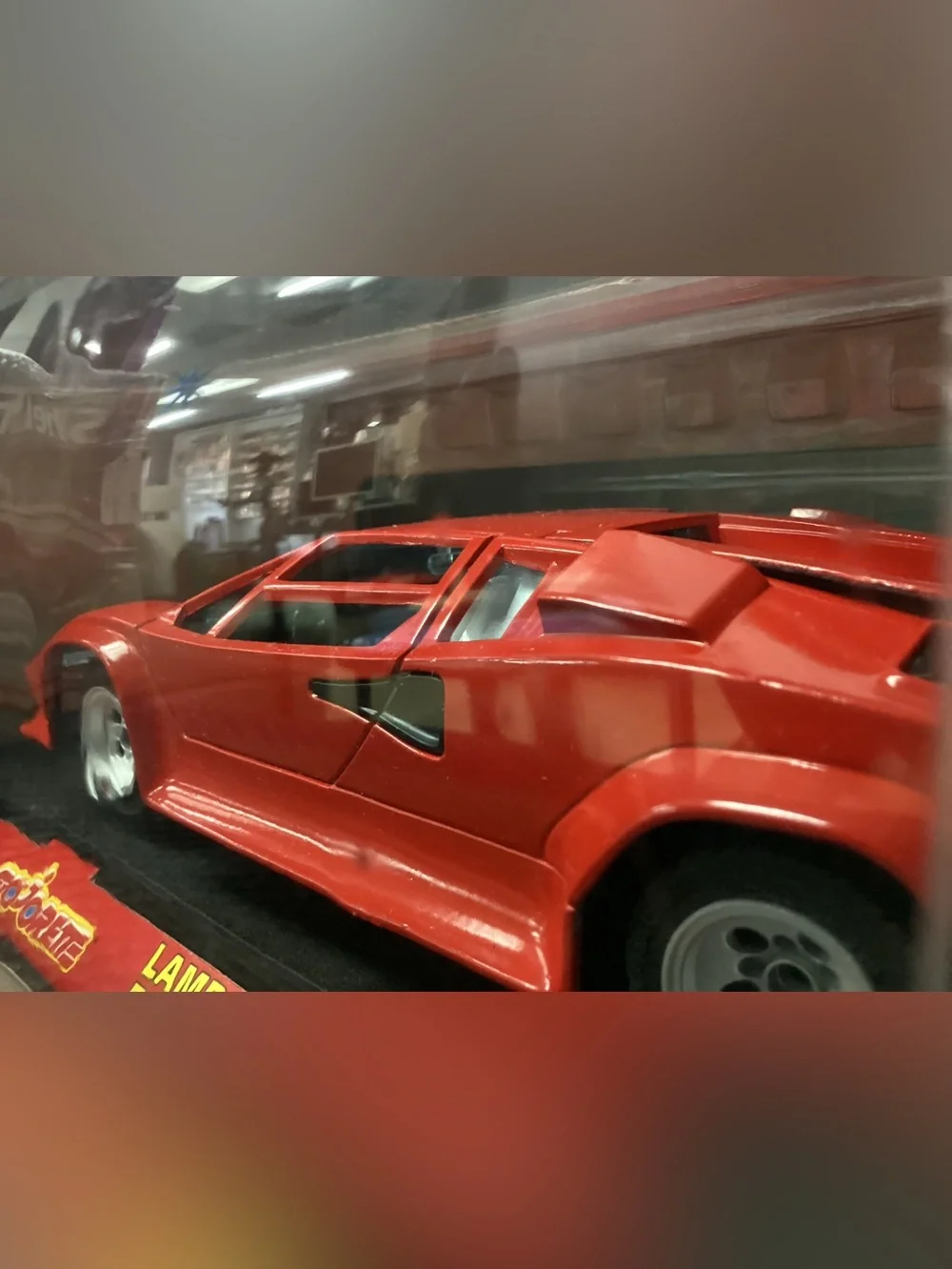 1:24 Red Lamborghini Countach Majorette, France 5000 collectible Car